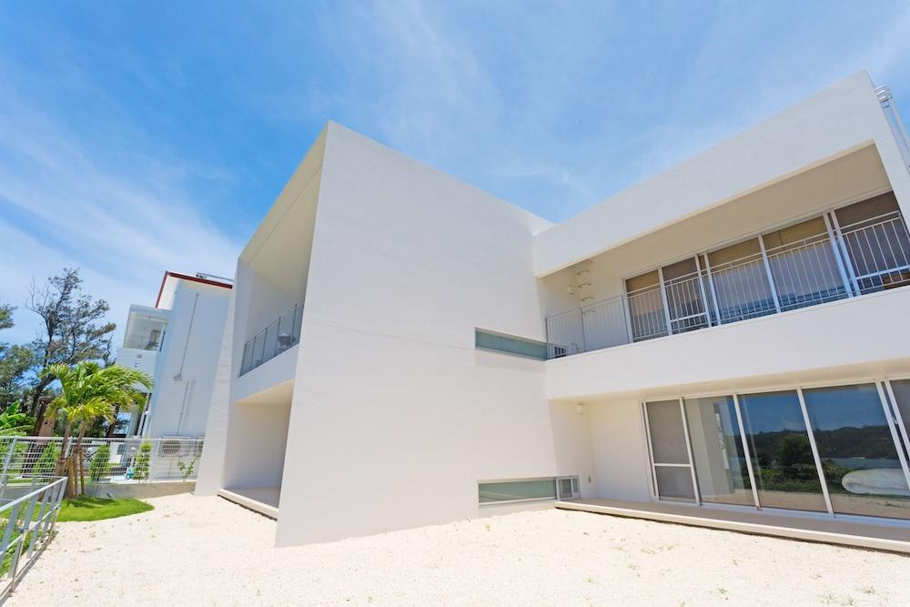 Kariyushi Condominium Resort Onna Maeda Base Exterior foto